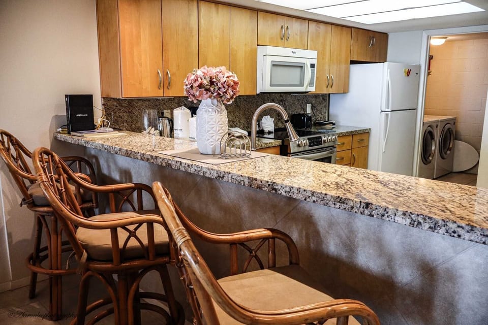 Indoors, Appliance, Washer, Kitchen, Microwave