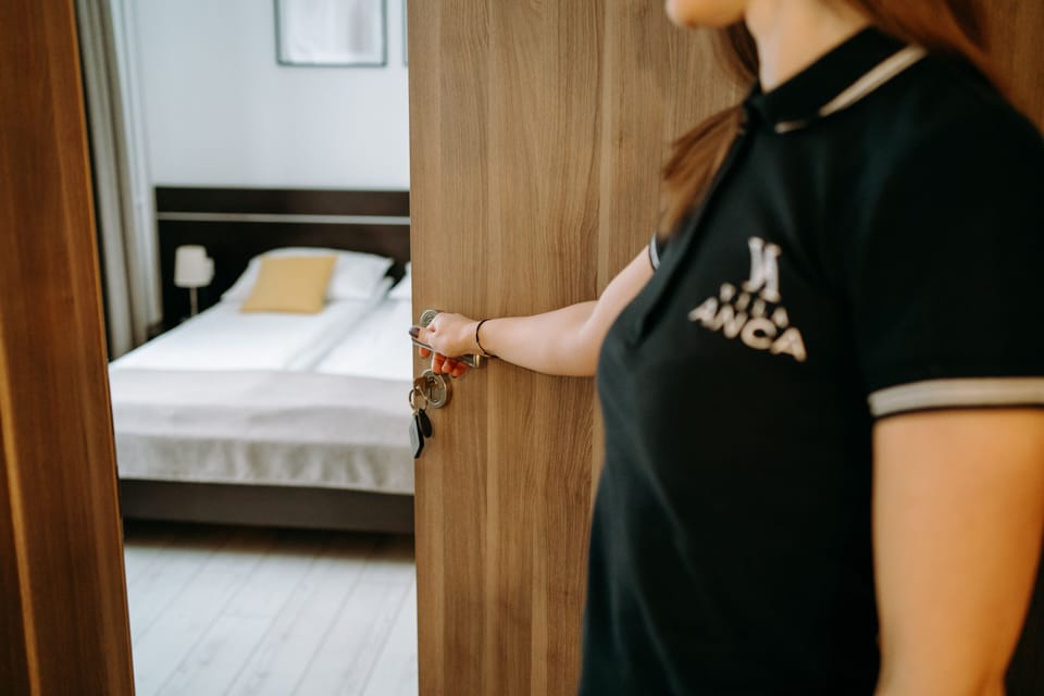Standard Room, Courtyard View | Individually decorated, individually furnished, desk, blackout drapes