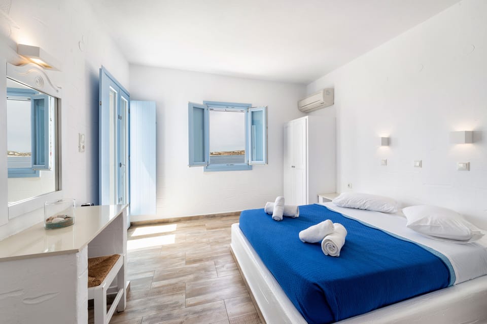 Superior Studio, Sea View | In-room safe, desk, iron/ironing board, cribs/infant beds