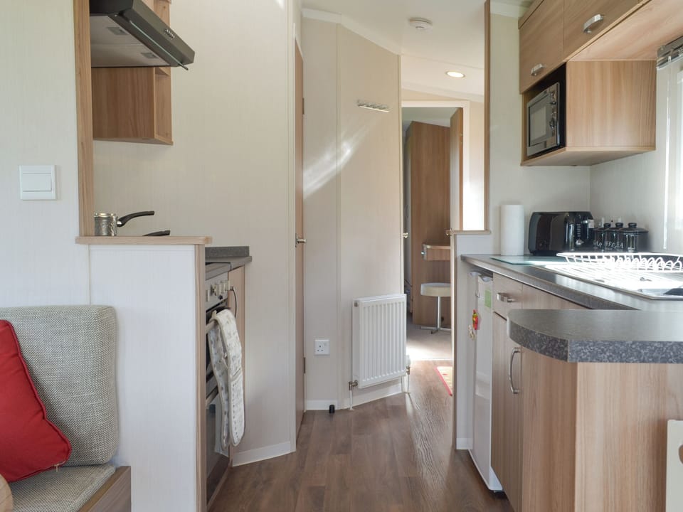 Fully equipped kitchen | Stepen View - Stepen Cottages - Stepen View, Chard