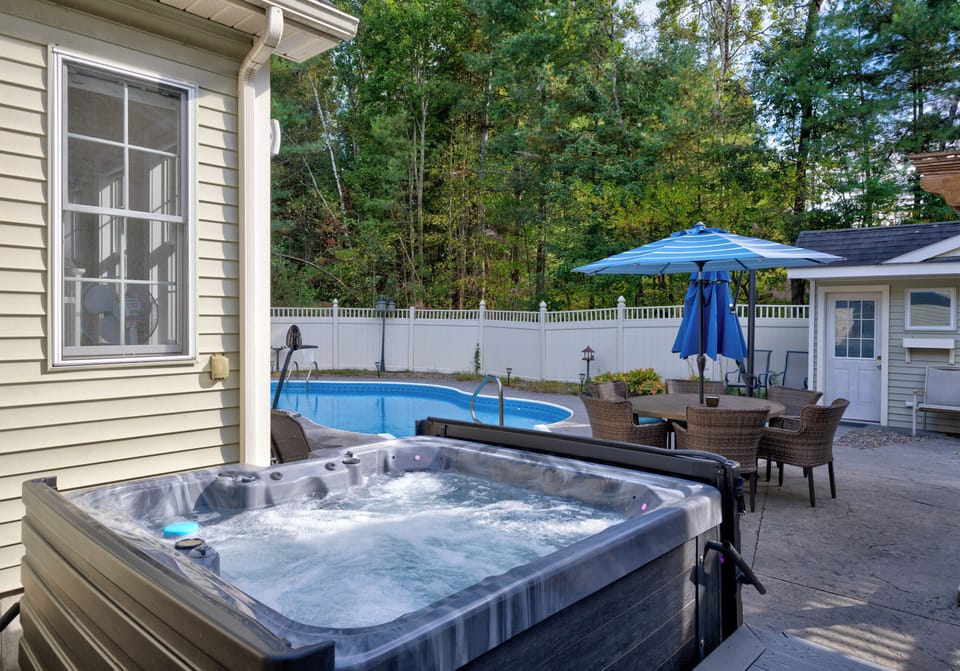 Hot tub open year round 
