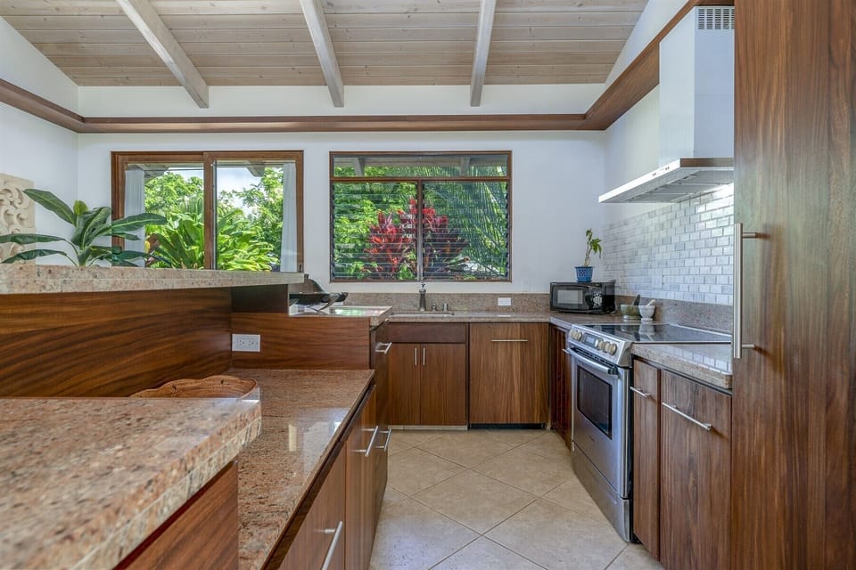 Full Kitchen