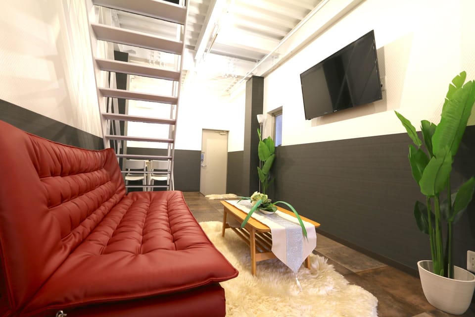 Superior Room | Living area | Flat-screen TV