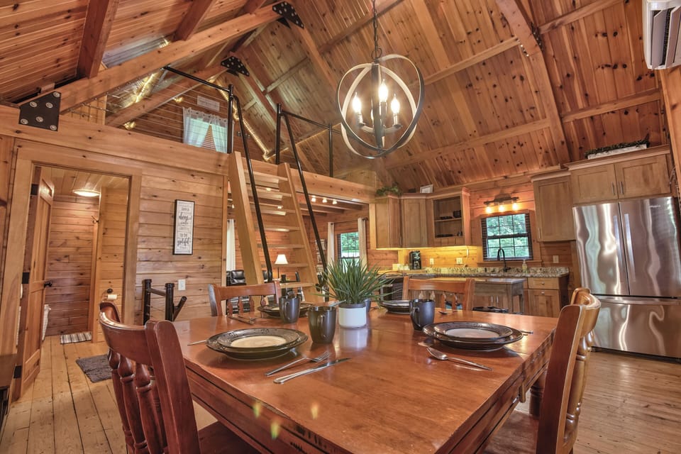 This dining area is perfect for a meal together or family game nights after a day on the water!
