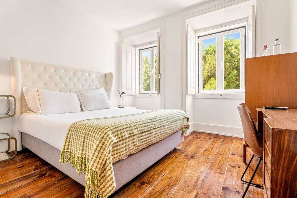 Family Room | 1 bedroom, hypo-allergenic bedding, minibar, in-room safe