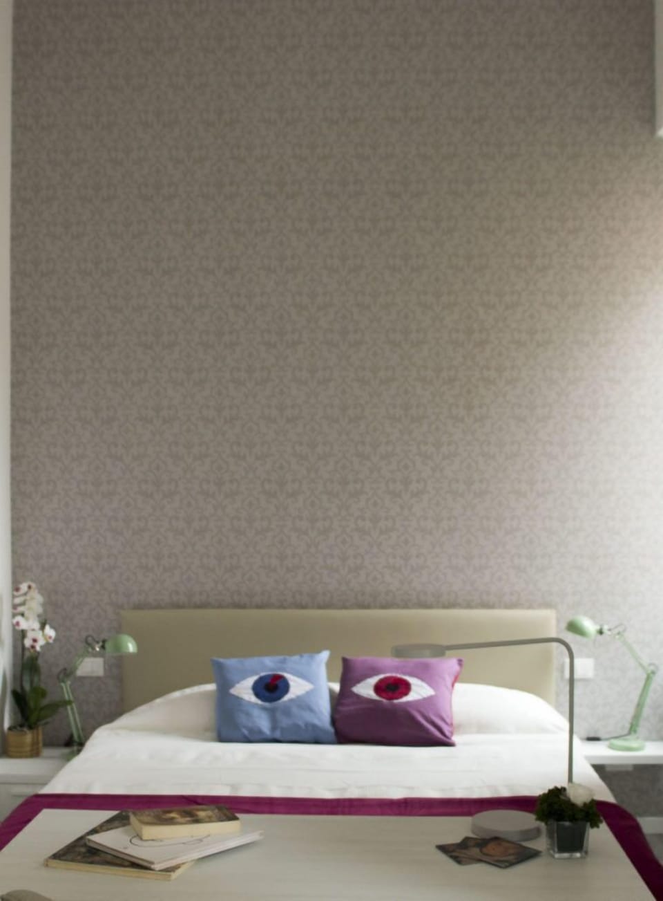 In-room safe, desk, WiFi (free), bed sheets