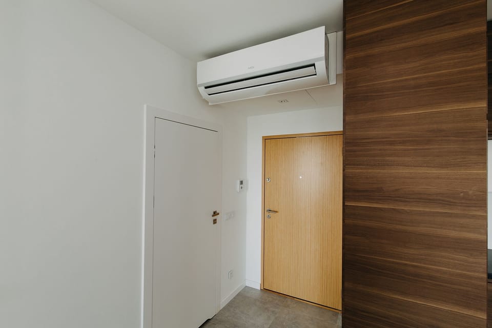 Exclusive Apartment, City View | Air conditioning