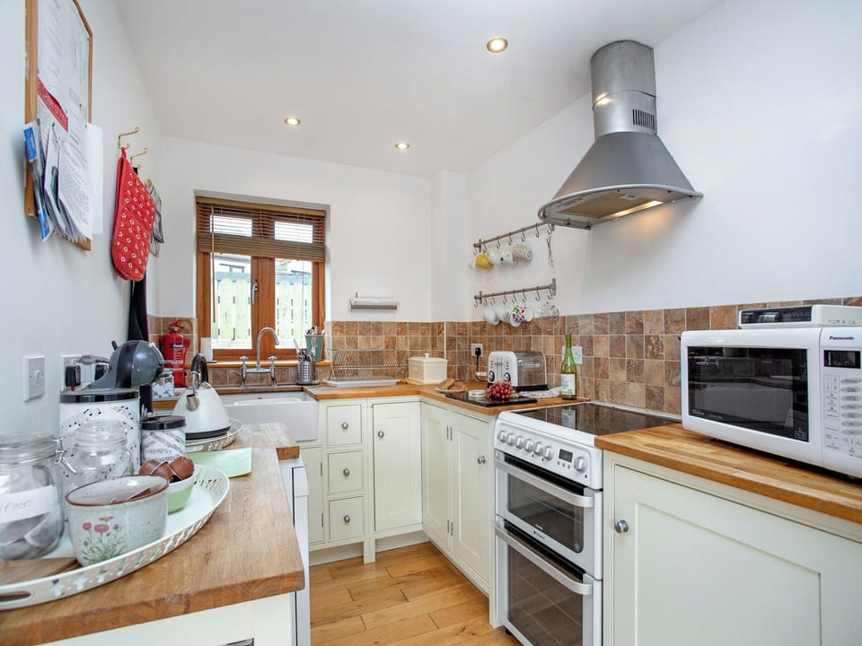 Kitchen | Candles Cottage, Cubert, near Newquay