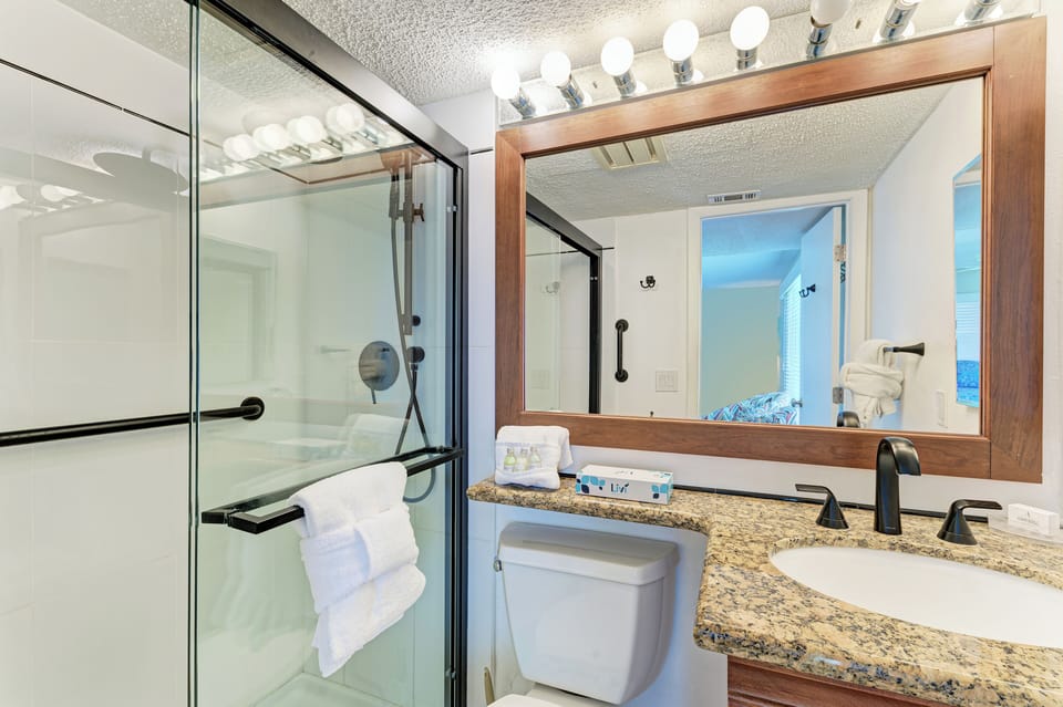 Master Bathroom with walk-in shower