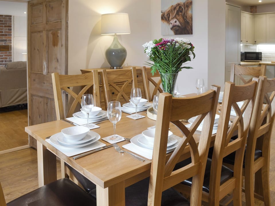 Elegant dining area | Eithinog Ganol, Penygroes, near Caernarfon