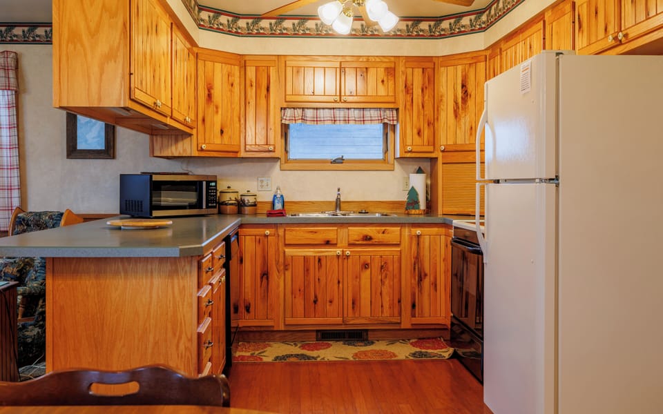 The well equipped kitchen has everything you'll need to easily prepare and clean up meals