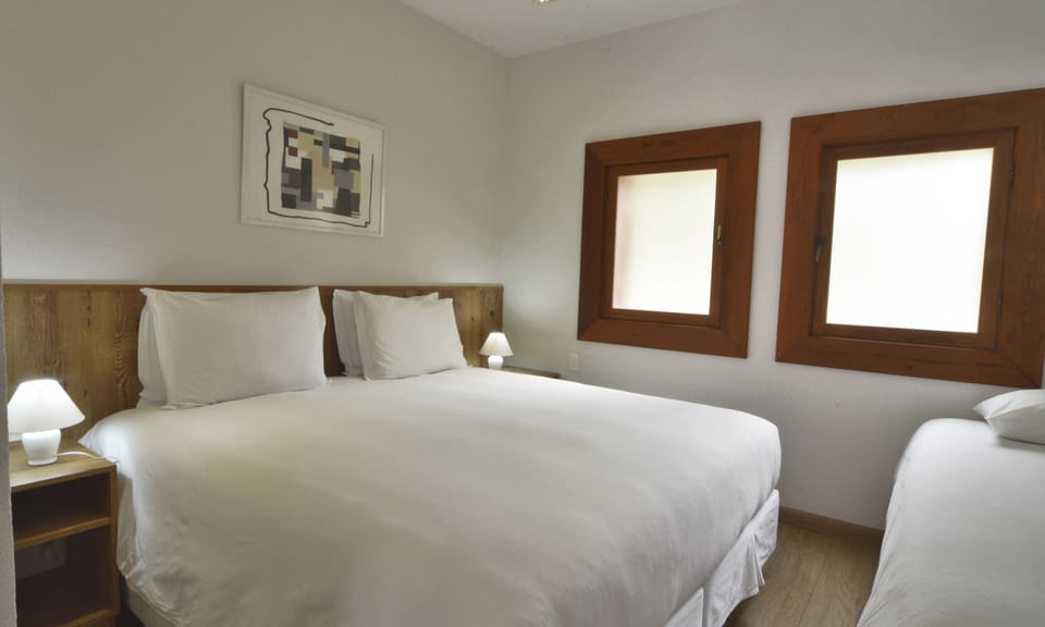 Minibar, in-room safe, blackout drapes, free WiFi