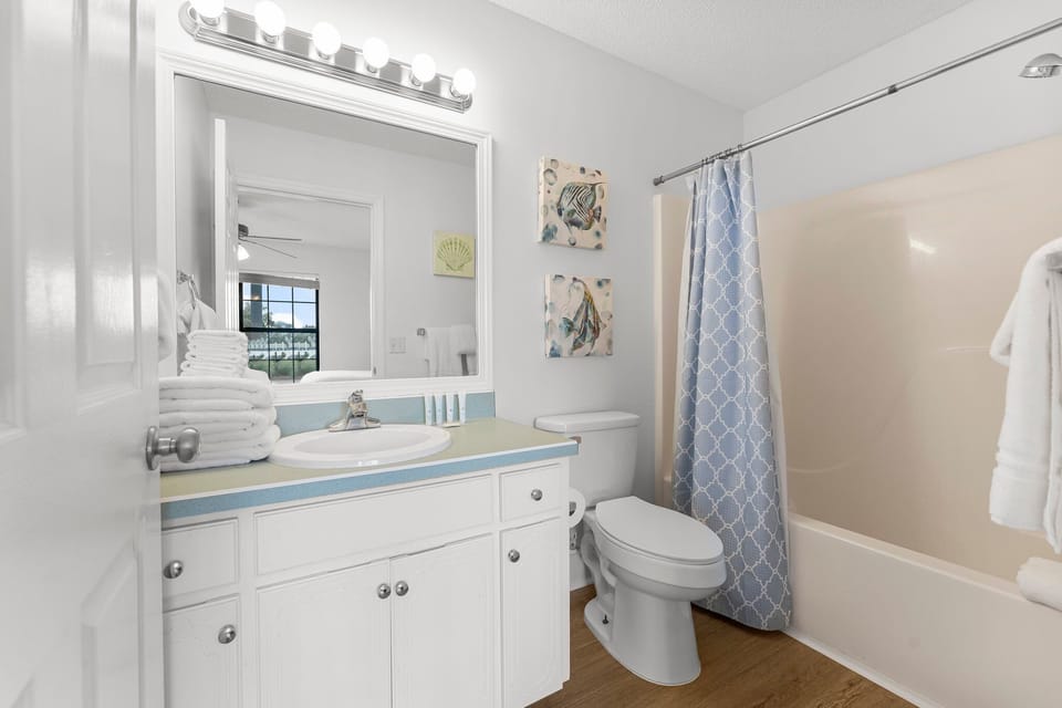 Bedroom 1: Ensuite Bath
