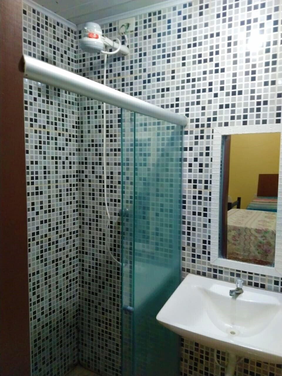 Standard Shared Dormitory, 1 Twin Bed | Bathroom | Shower, towels