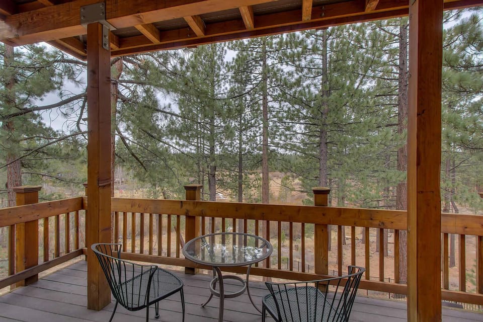 Covered Deck w/ Seating