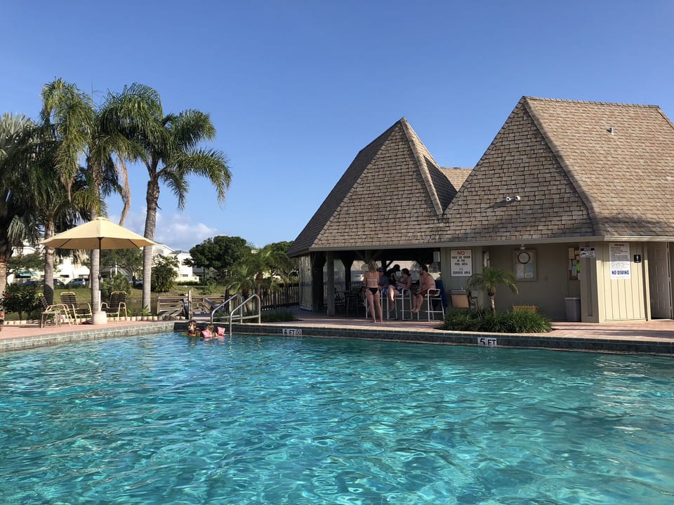 Bella Vista pool and clubhouse. 