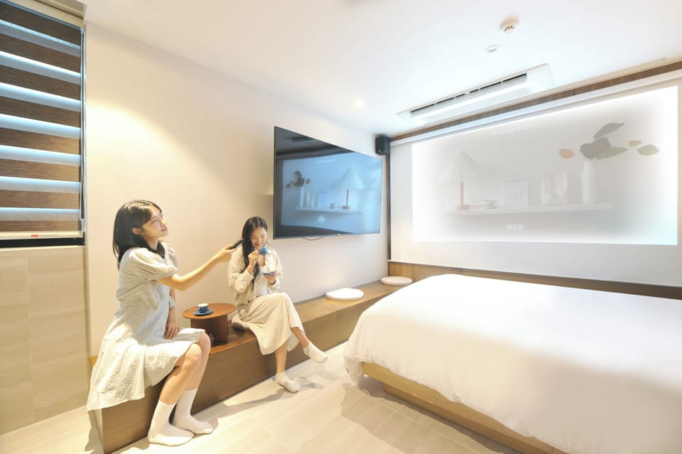 Studio Suite | Free WiFi, bed sheets