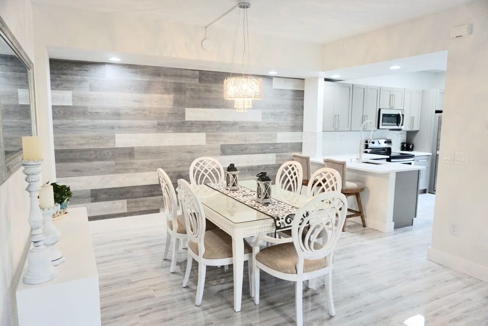 Spacious open concept to gather with family and friends 