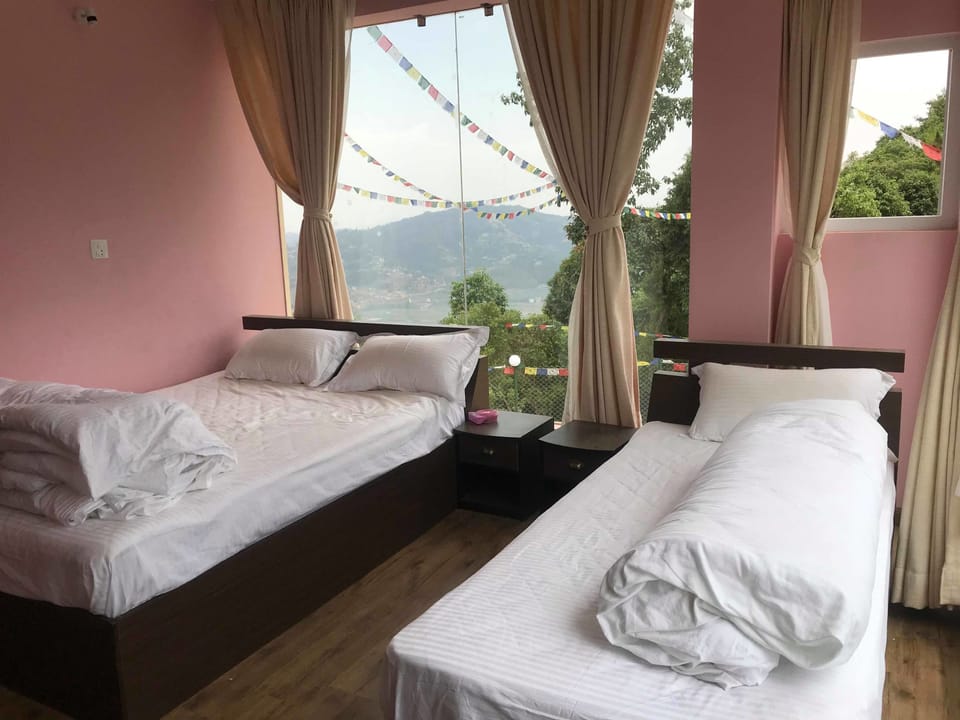 Family Room, Multiple Beds, Mountain View | 1 bedroom, laptop workspace, free WiFi, bed sheets