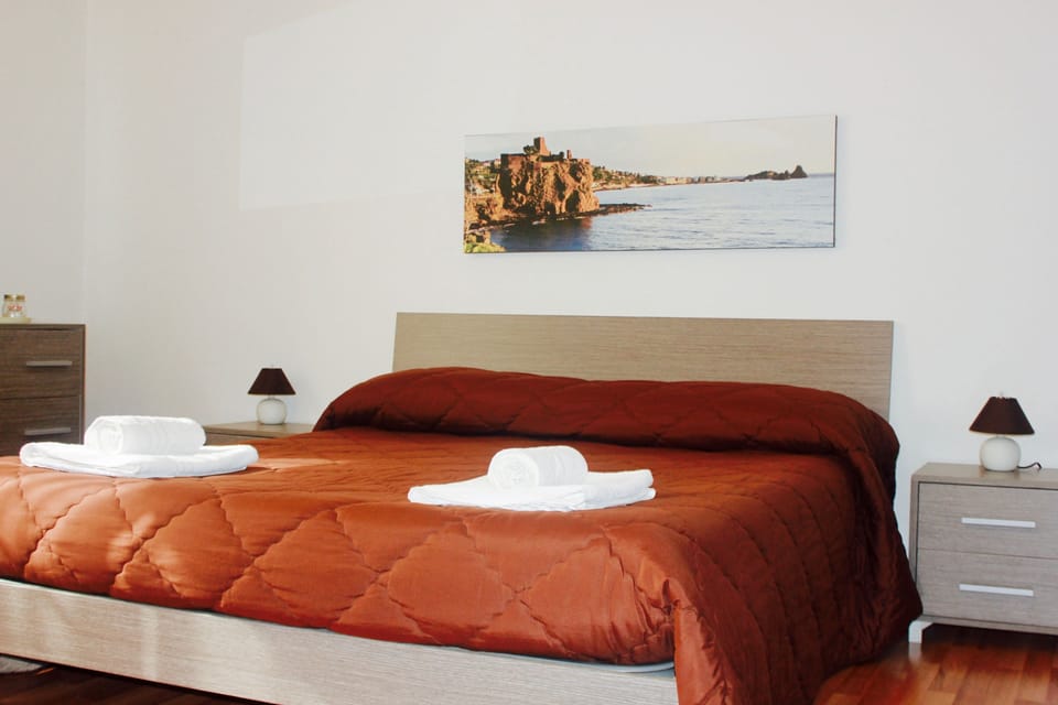 Memory foam beds, desk, laptop workspace, blackout drapes