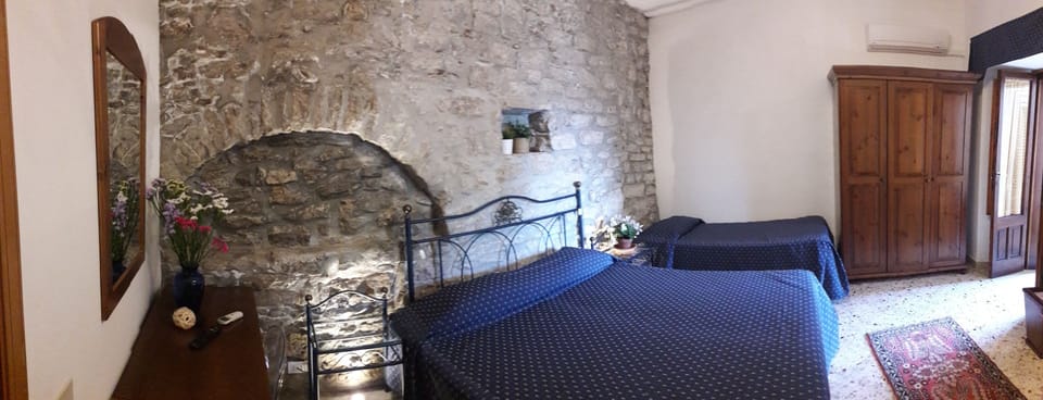 Superior Room, Garden View | 1 bedroom, individually decorated, desk, blackout drapes