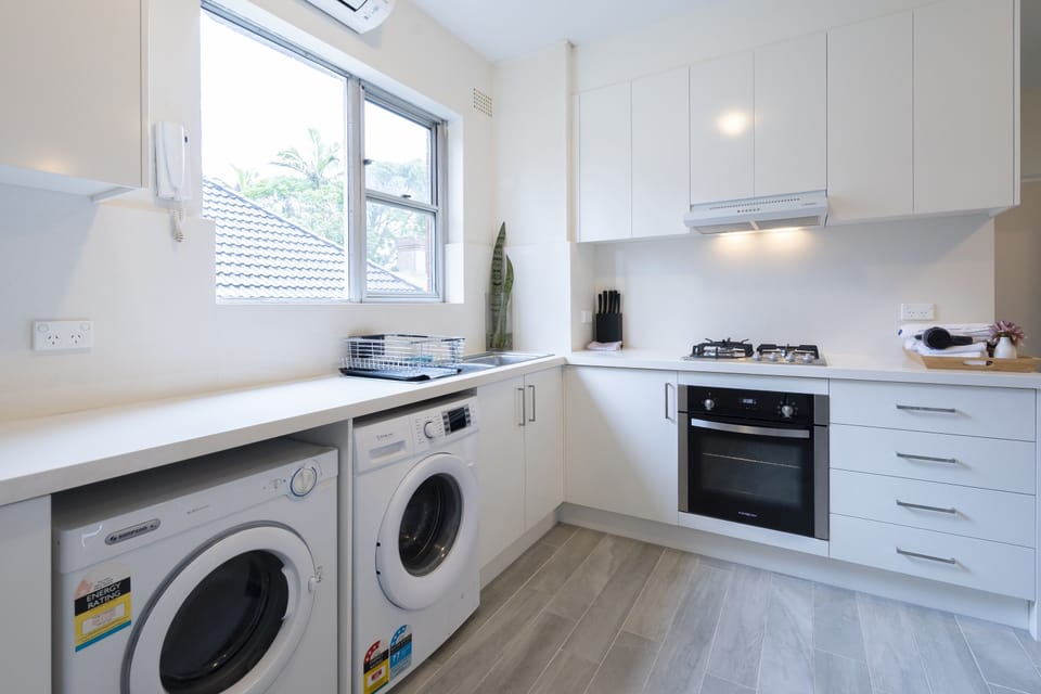 Deluxe Apartment | Laundry