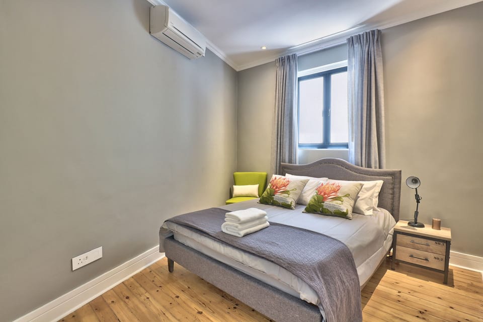 Comfort Apartment | 2 bedrooms, desk, iron/ironing board, cribs/infant beds