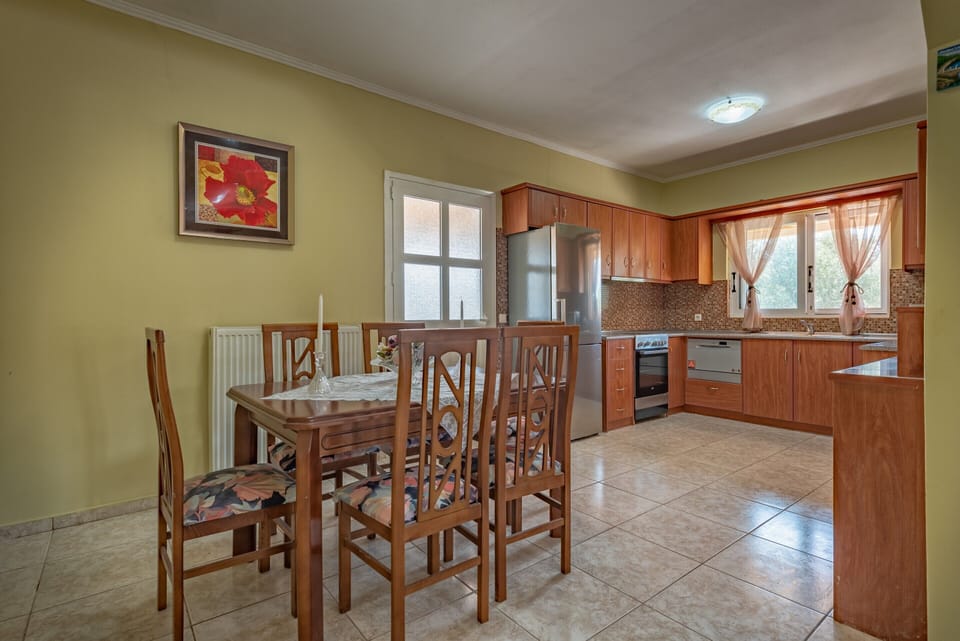 Family Villa, Pool View | Private kitchen | Full-size fridge, microwave, oven, stovetop