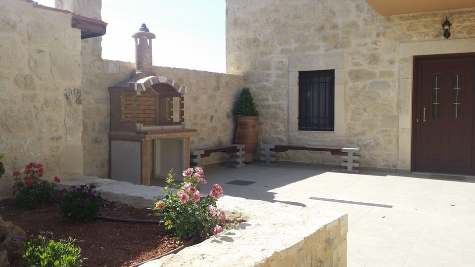 courtyard and BBQ area