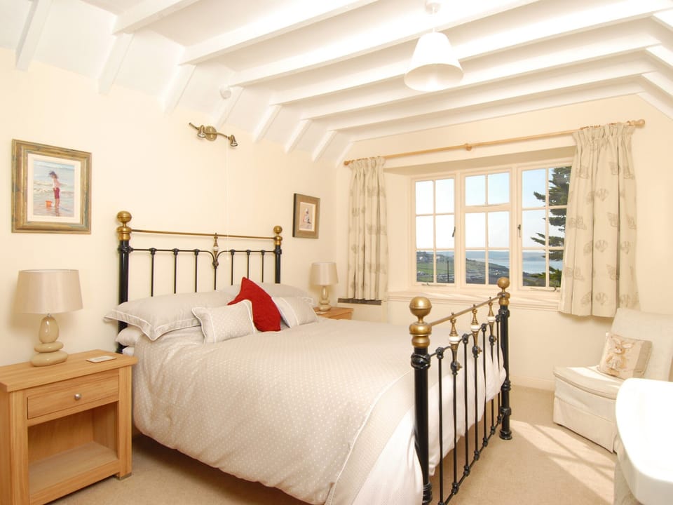 Comfortable double bedroom | Bishops View, Polzeath