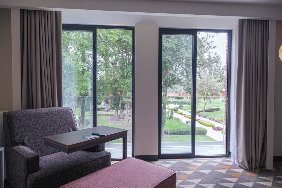 1 bedroom, in-room safe, desk, blackout drapes
