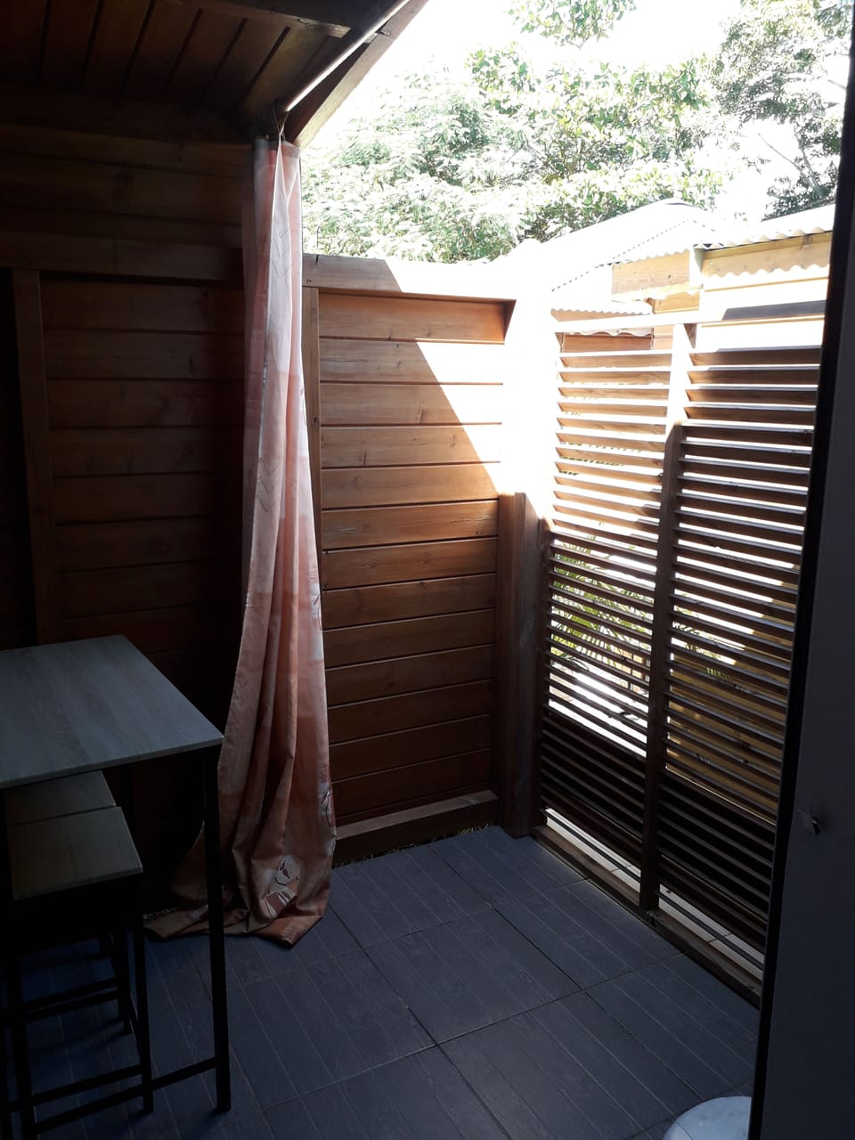 Comfort Suite, 1 King Bed | Terrace/patio