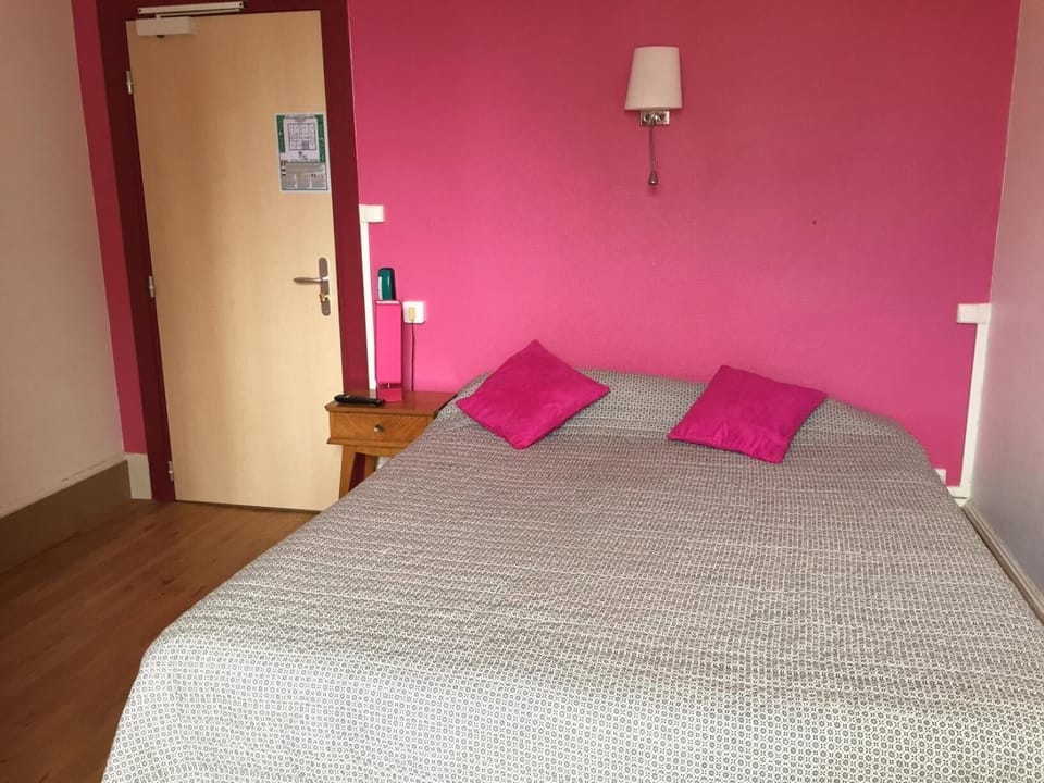 Individually decorated, individually furnished, free WiFi, bed sheets