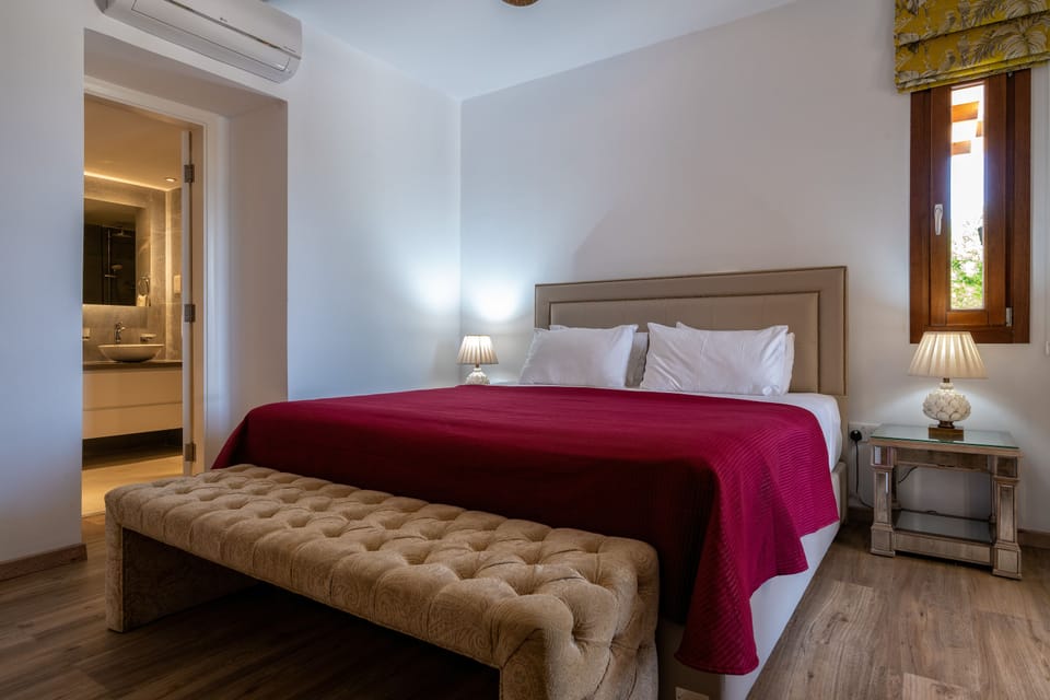 Stunning 3 bedroom villa 'BZ01' with private pool, stunning views, communal pool and resort facilities, Zephyros Village on Aphrodite Hills Re Villa in Kouklia