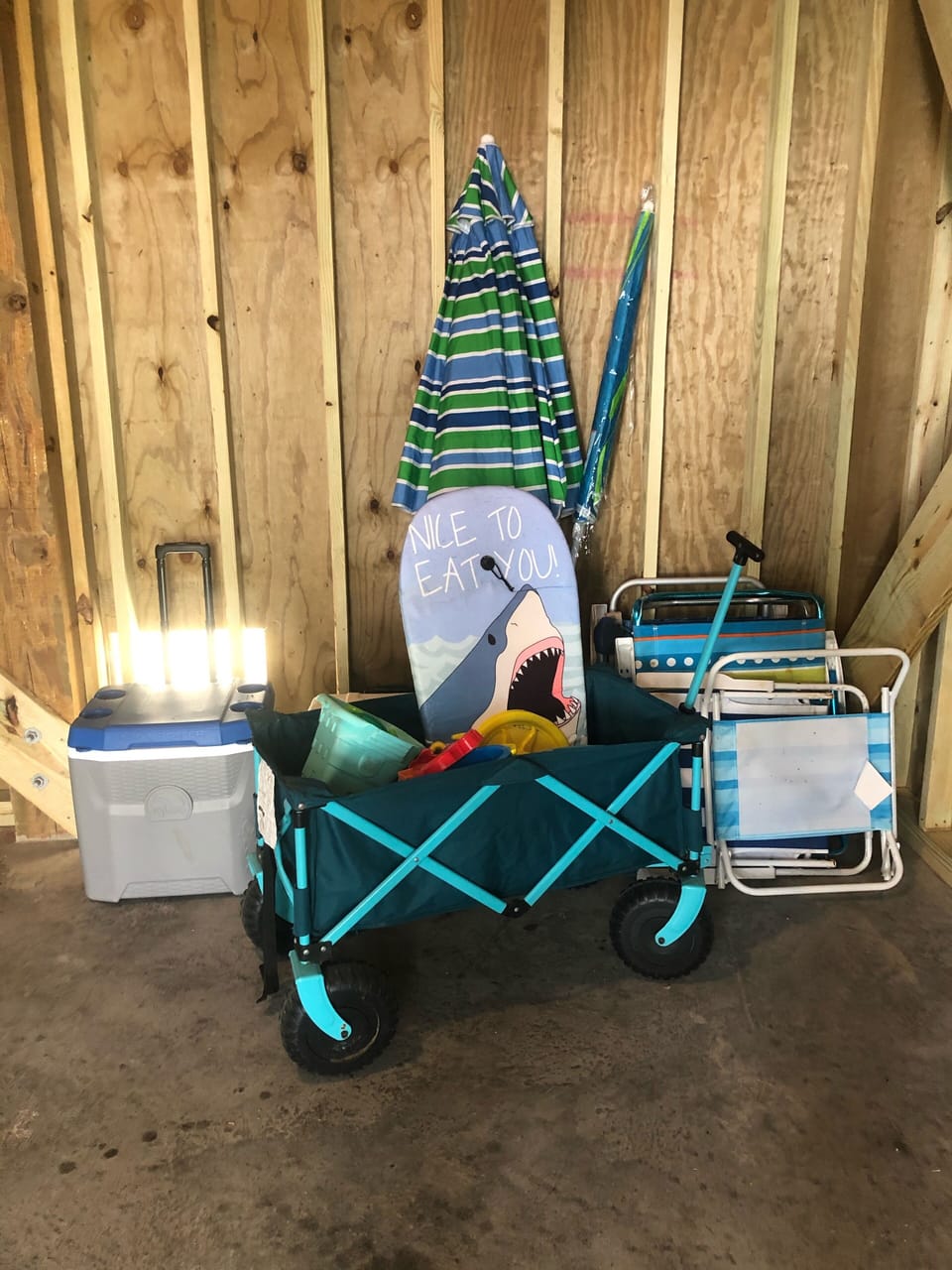 Beach cart, beach chairs & umbrella provided. 