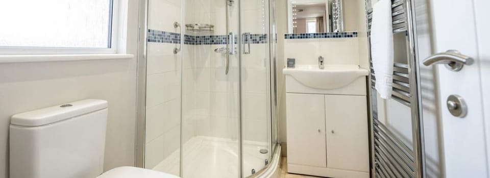 Ensuite Shower Room