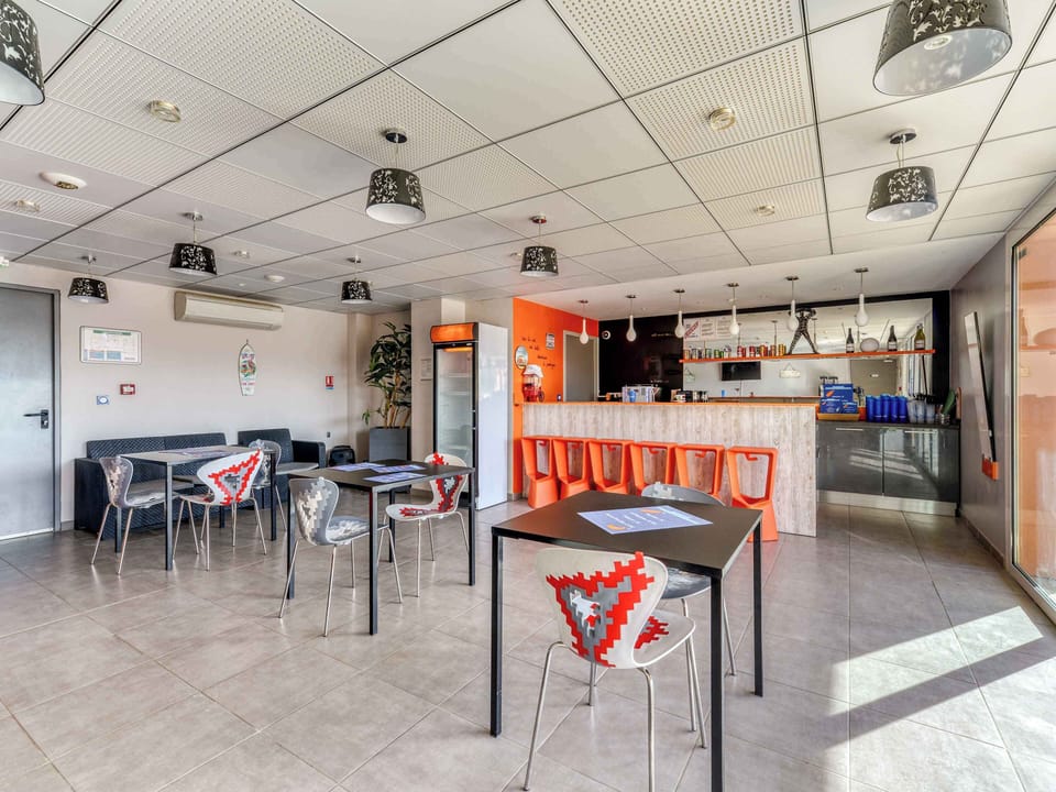 Start your mornings with on-site breakfast service for a fee.