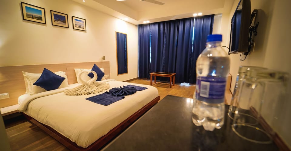 Executive Room, Valley View | 20 bedrooms, laptop workspace, blackout drapes, soundproofing