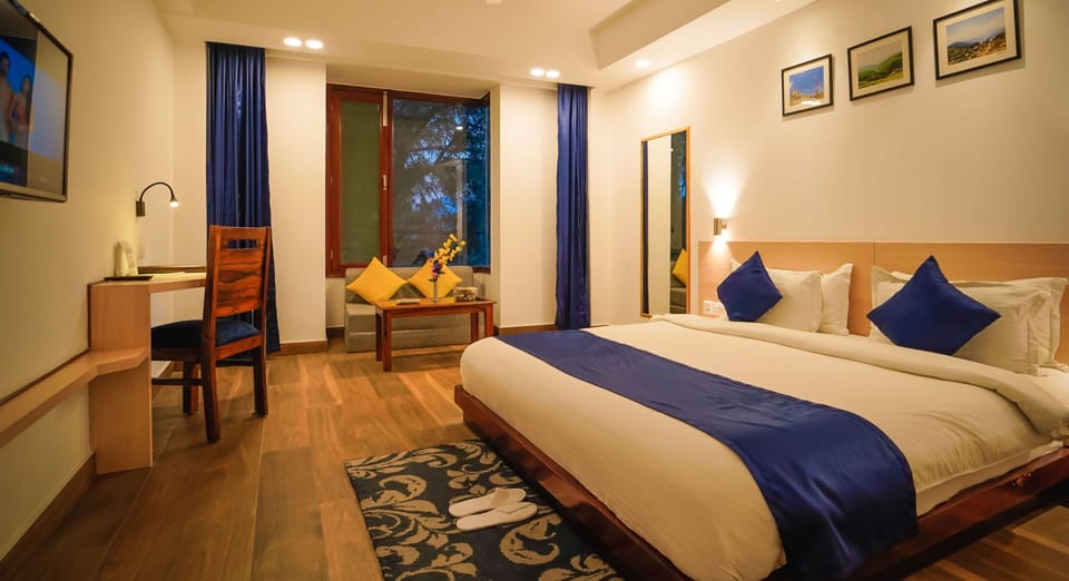Executive Room, Valley View | 20 bedrooms, laptop workspace, blackout drapes, soundproofing