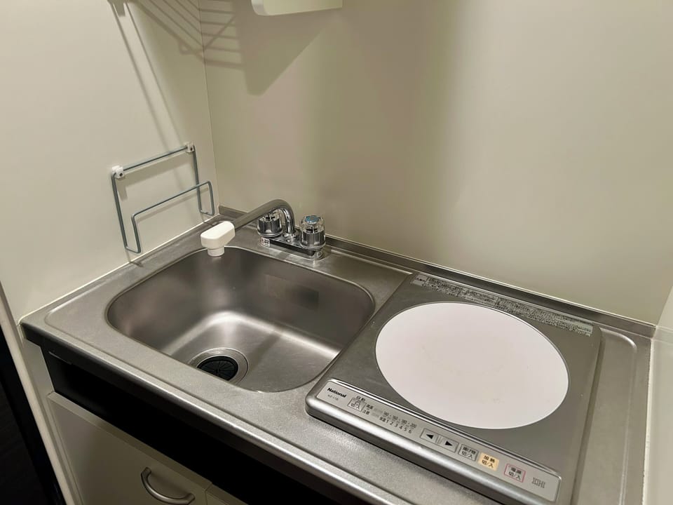 Fridge, microwave, stovetop, electric kettle
