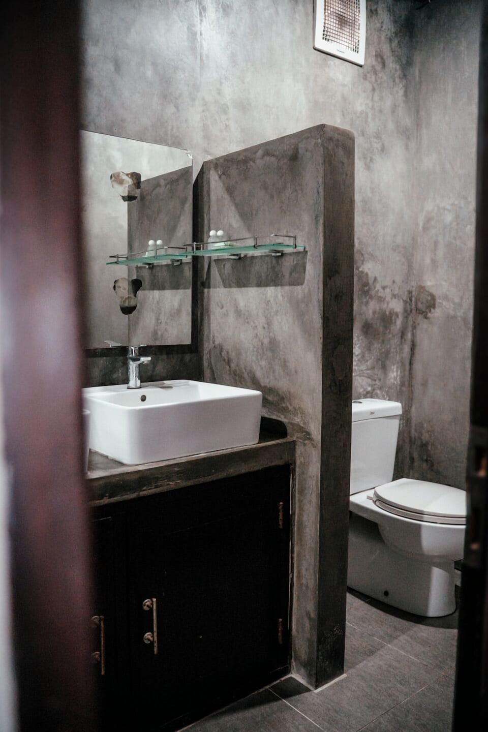 Standard Studio, 1 Bedroom | Bathroom amenities | Shower, rainfall showerhead, free toiletries, hair dryer