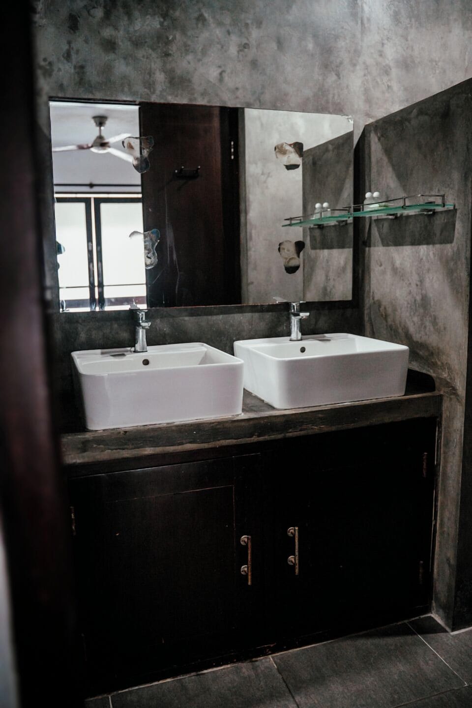 Standard Studio, 1 Bedroom | Bathroom amenities | Shower, rainfall showerhead, free toiletries, hair dryer