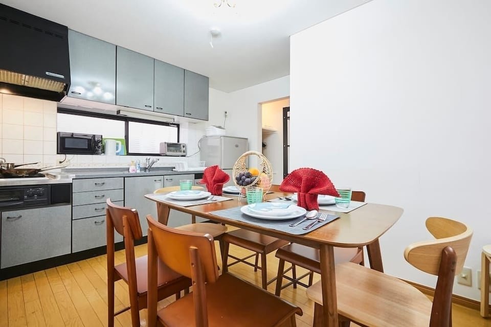 Senior villa 4BR, Shinjuku Okubo