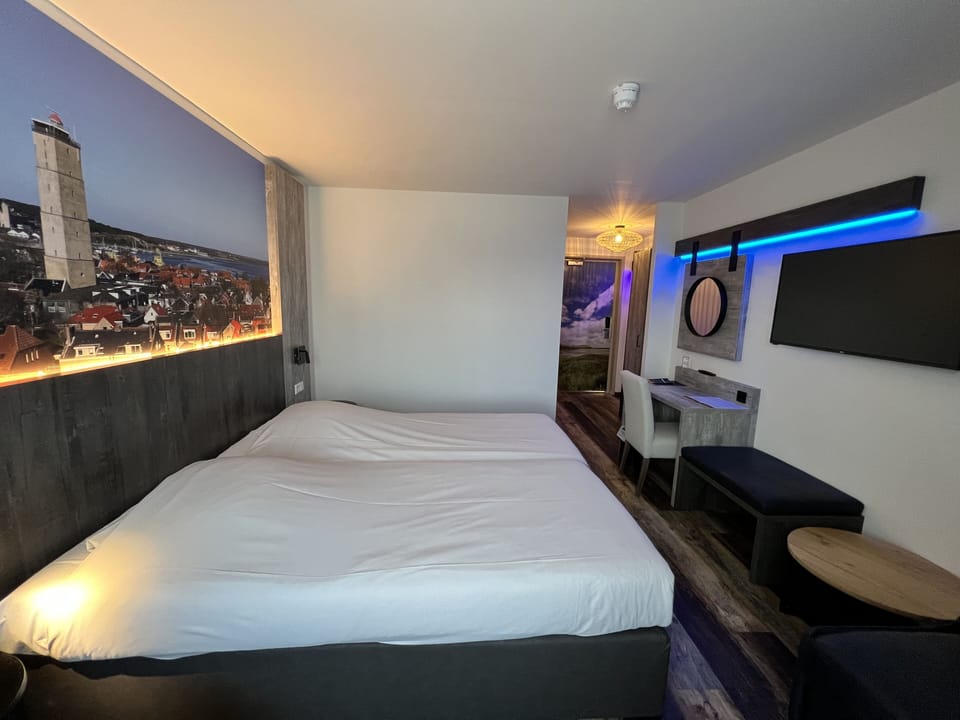 Double or Twin Room, City View | Desk, laptop workspace, blackout drapes, cribs/infant beds