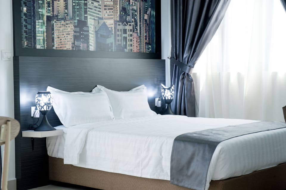 Premier Double Room, City View | Minibar, soundproofing, iron/ironing board (on request), WiFi (free)