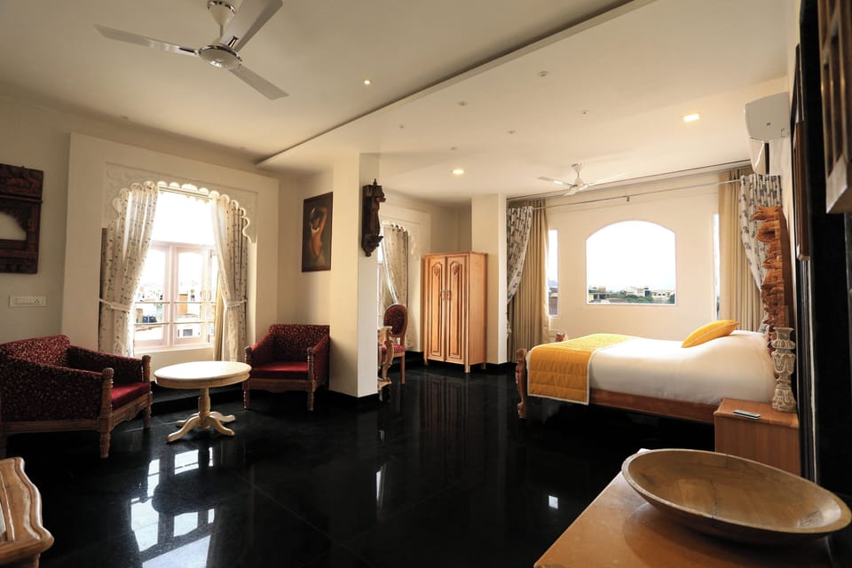 Palace Suite | 1 bedroom, in-room safe, iron/ironing board, rollaway beds