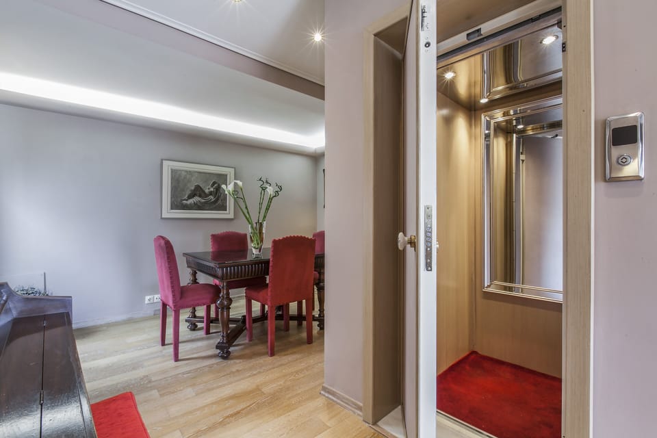 Second floor 
Elevator