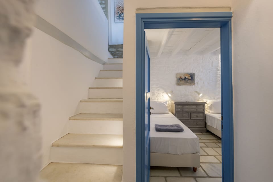 Twin Bedroom
