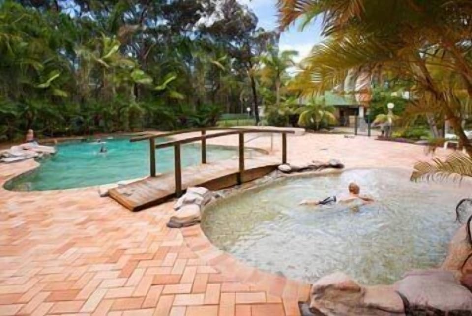 Gateway Lifestyle Lorikeet Campground/ 
RV Resort in Arrawarra