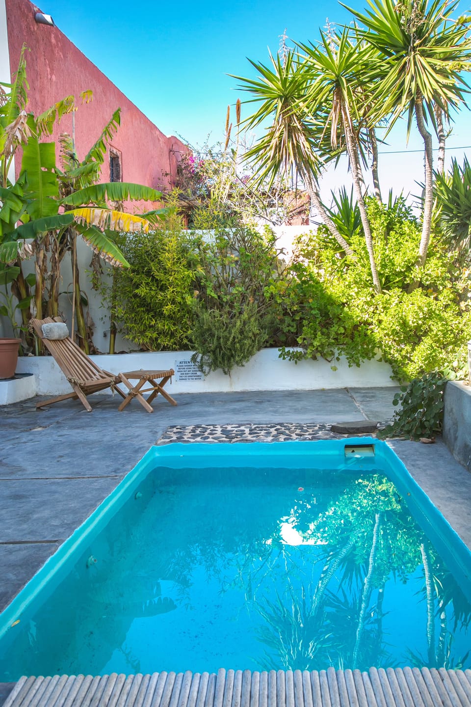 Wineryhouse the tiny pool